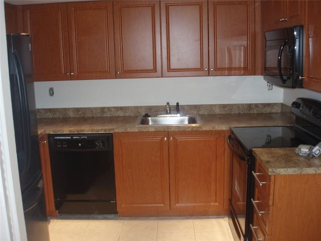 8028 SW 17th Place 4-5, Davie, FL 33324