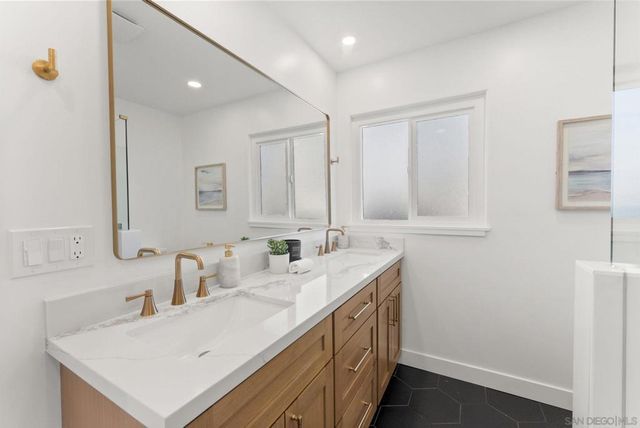 3549 Redwood St, San Diego, CA 92104