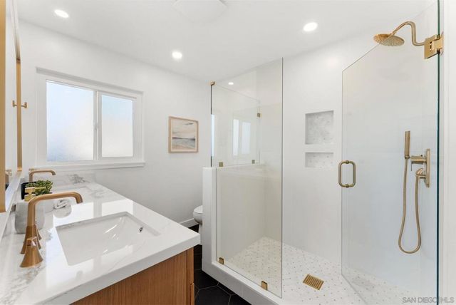 3549 Redwood St, San Diego, CA 92104