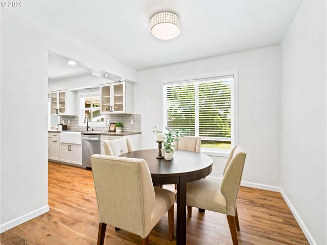 20310 Sw BOONES FERRY Rd, Tualatin, OR 97062