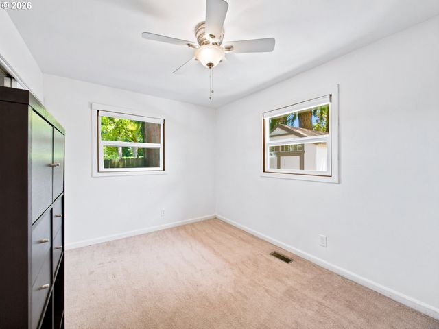 20310 Sw BOONES FERRY Rd, Tualatin, OR 97062
