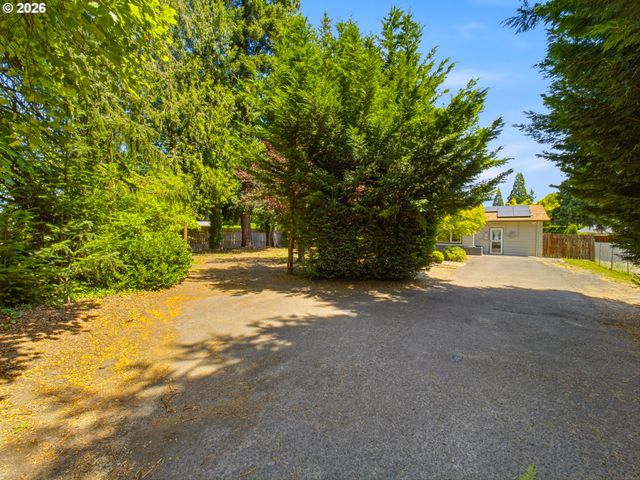 20310 Sw BOONES FERRY Rd, Tualatin, OR 97062