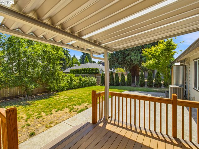 20310 Sw BOONES FERRY Rd, Tualatin, OR 97062