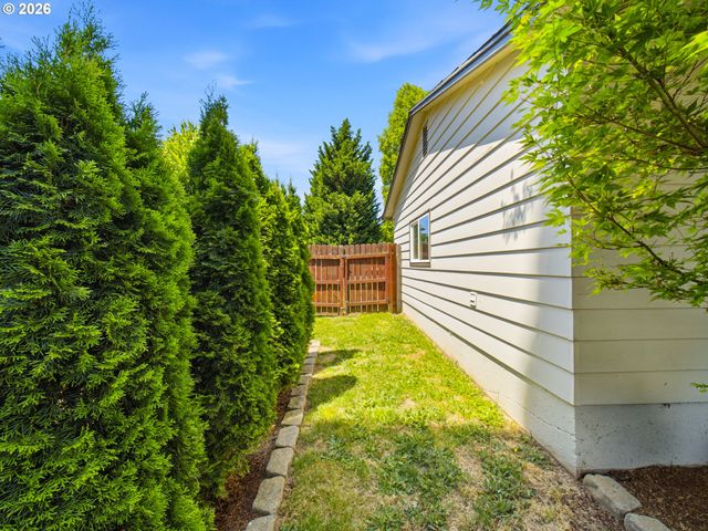 20310 Sw BOONES FERRY Rd, Tualatin, OR 97062