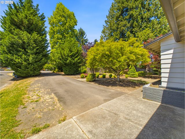 20310 Sw BOONES FERRY Rd, Tualatin, OR 97062