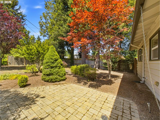 20310 Sw BOONES FERRY Rd, Tualatin, OR 97062