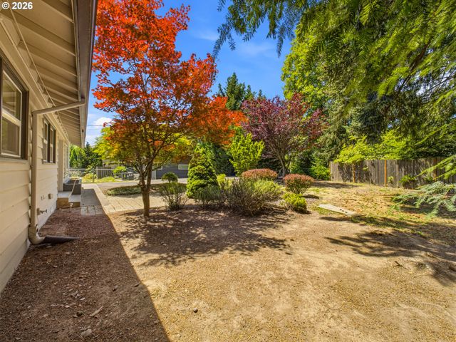20310 Sw BOONES FERRY Rd, Tualatin, OR 97062