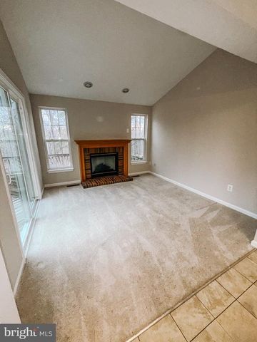 4704 TURNBERRY DR, Fredericksburg, VA 22408