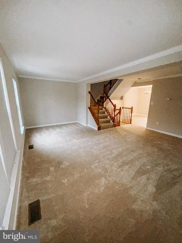 4704 TURNBERRY DR, Fredericksburg, VA 22408