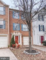 4704 TURNBERRY DR, Fredericksburg, VA 22408