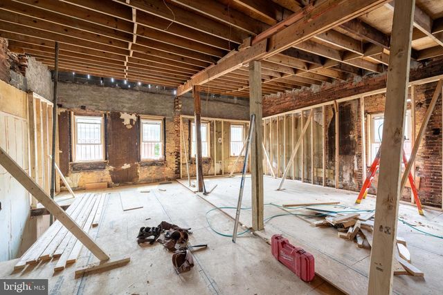 400-402 PITMAN PL, Baltimore, MD 21202