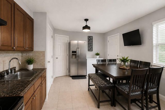 1741 NW 92nd St, Miami, FL 33147