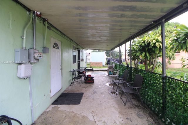 1741 NW 92nd St, Miami, FL 33147