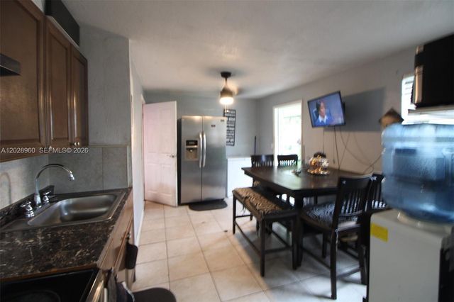 1741 NW 92nd St, Miami, FL 33147