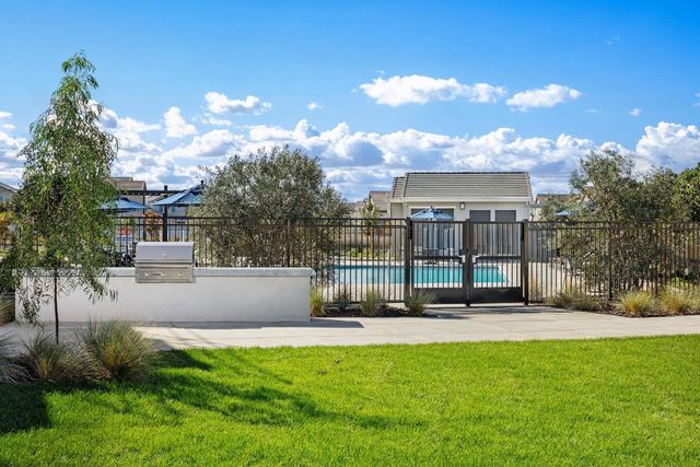 2598 Night Bloom Way, Lathrop, CA 95330