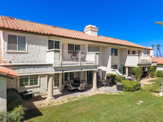 372 Muirfield Drive, Palm Desert, CA 92211
