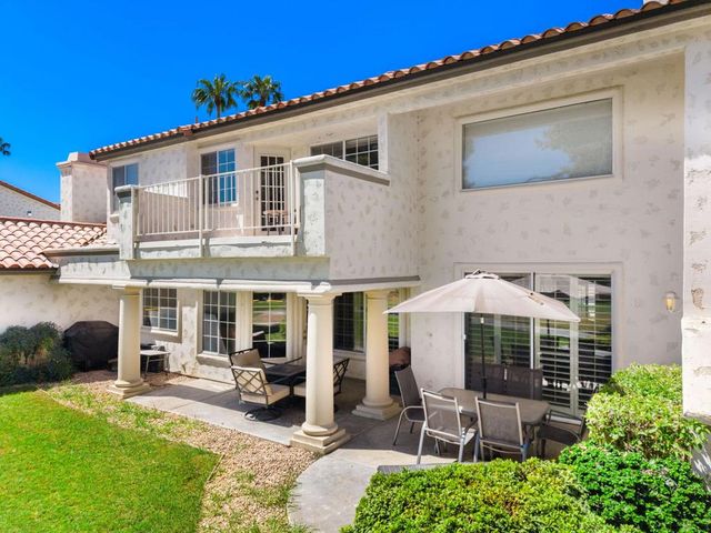 372 Muirfield Drive, Palm Desert, CA 92211