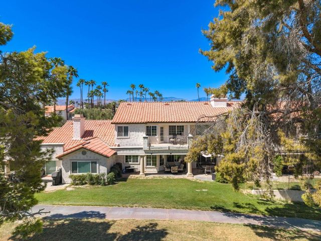 372 Muirfield Drive, Palm Desert, CA 92211