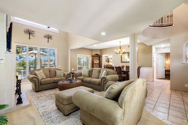 372 Muirfield Drive, Palm Desert, CA 92211