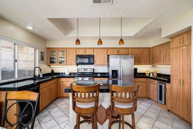 372 Muirfield Drive, Palm Desert, CA 92211
