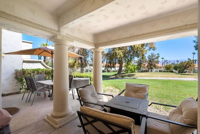 372 Muirfield Drive, Palm Desert, CA 92211