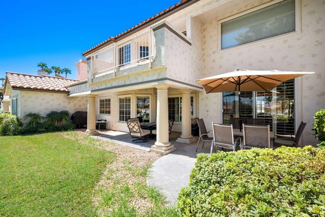 372 Muirfield Drive, Palm Desert, CA 92211