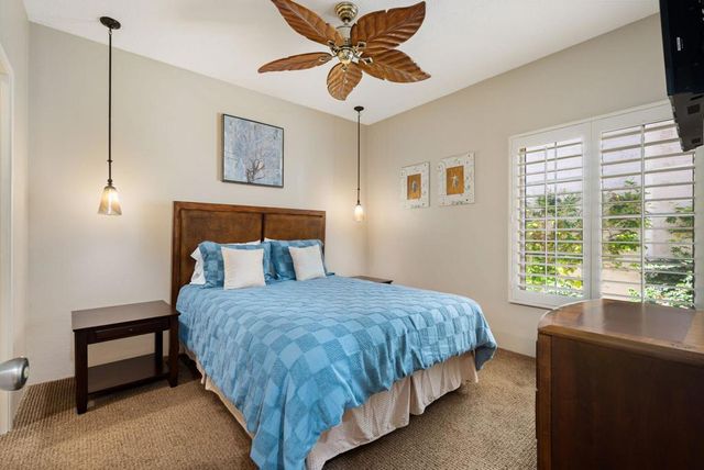 372 Muirfield Drive, Palm Desert, CA 92211