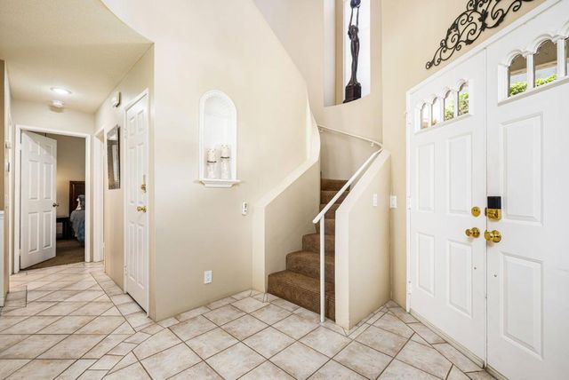 372 Muirfield Drive, Palm Desert, CA 92211