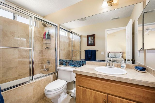 372 Muirfield Drive, Palm Desert, CA 92211