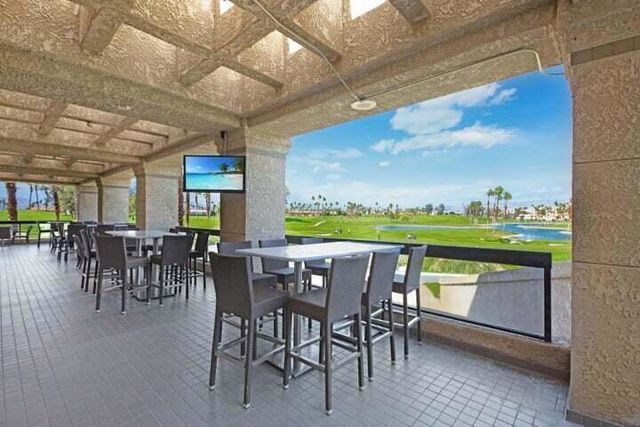 372 Muirfield Drive, Palm Desert, CA 92211
