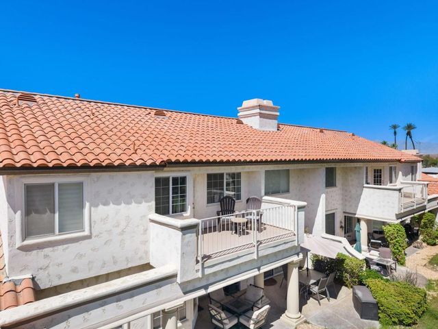 372 Muirfield Drive, Palm Desert, CA 92211