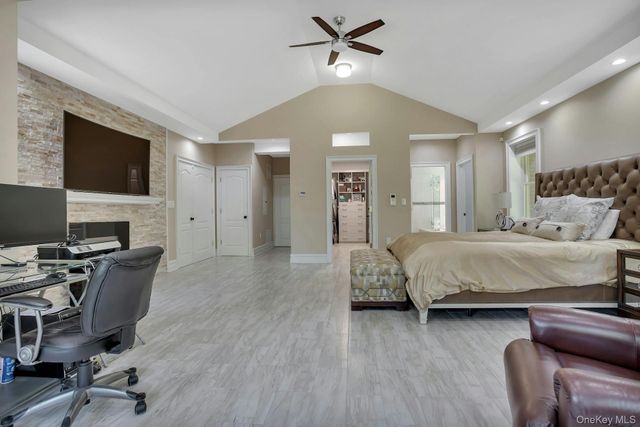 5 Boulevard, Malba, NY 11357