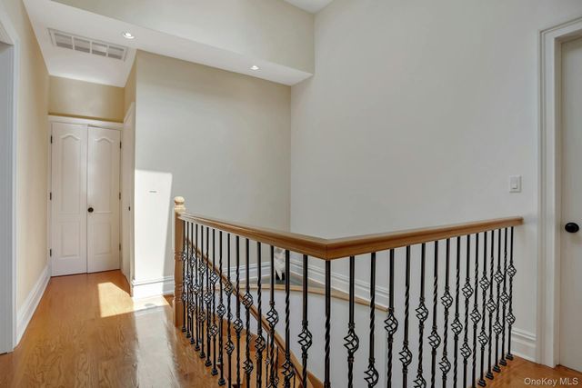 5 Boulevard, Malba, NY 11357