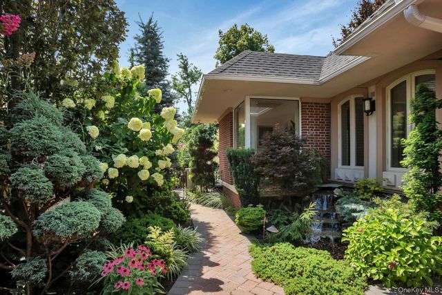 5 Boulevard, Malba, NY 11357