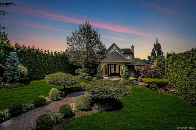 5 Boulevard, Malba, NY 11357