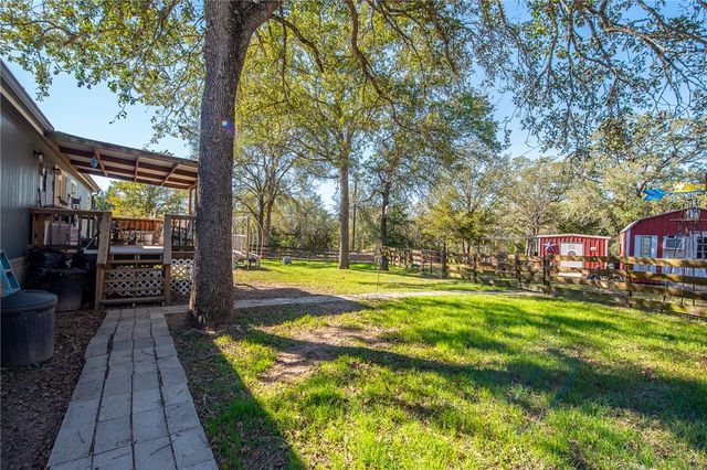 2200 Lake Ridge, Caldwell, TX 77836