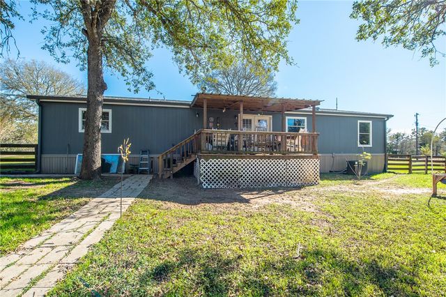 2200 Lake Ridge, Caldwell, TX 77836