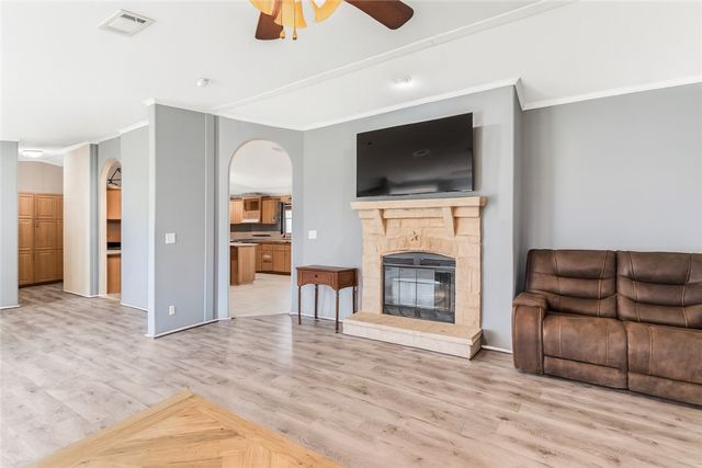 2200 Lake Ridge, Caldwell, TX 77836