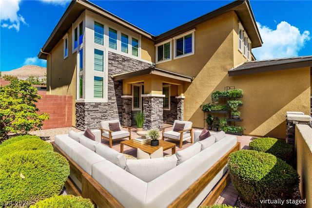 5851 Glory Heights Drive, Las Vegas, NV 89135