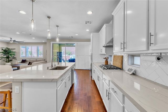 5851 Glory Heights Drive, Las Vegas, NV 89135