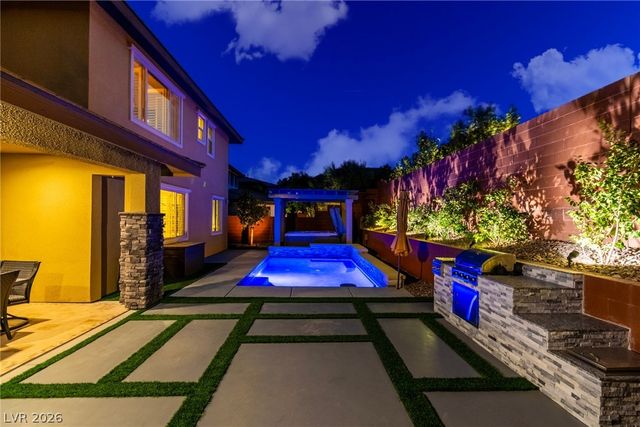 5851 Glory Heights Drive, Las Vegas, NV 89135