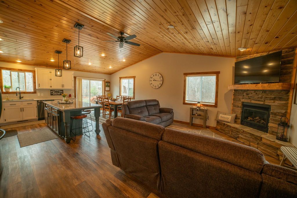 14001 Shafer Road, Crosslake, MN 56442