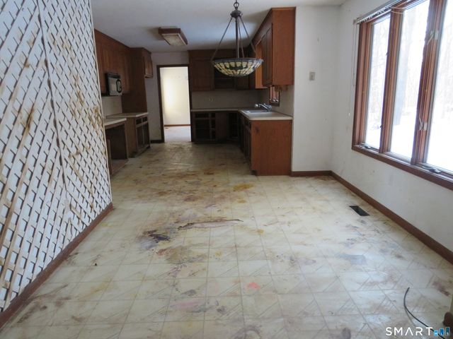 45 Toll Gate Road, Glastonbury, CT 06073