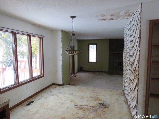 45 Toll Gate Road, Glastonbury, CT 06073