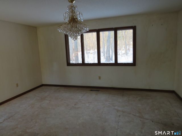 45 Toll Gate Road, Glastonbury, CT 06073