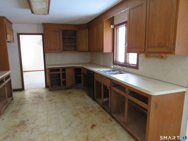 45 Toll Gate Road, Glastonbury, CT 06073