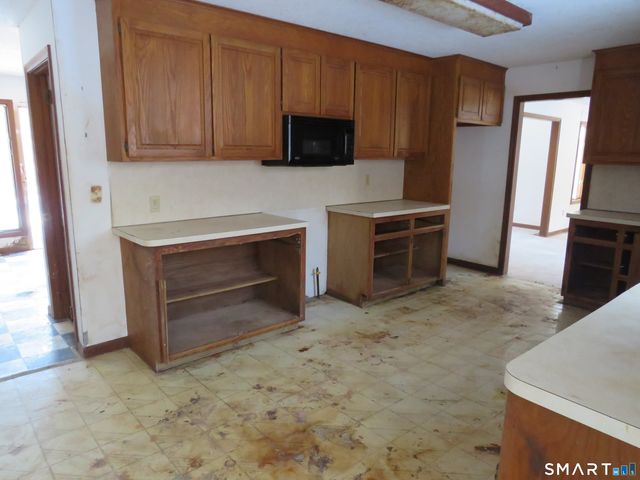 45 Toll Gate Road, Glastonbury, CT 06073