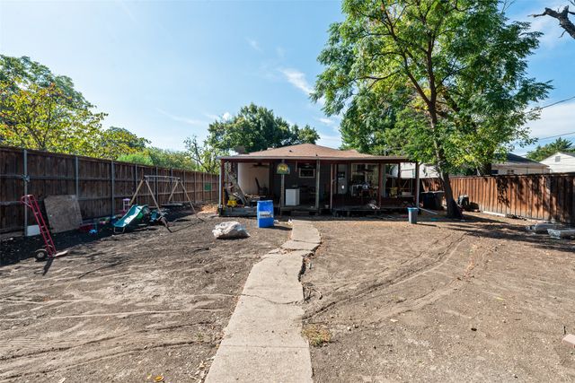 2603 Searcy Drive, Dallas, TX 75211
