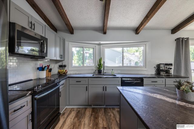 15919 Ohern Street, Omaha, NE 68135