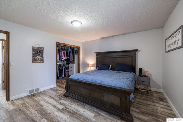 15919 Ohern Street, Omaha, NE 68135